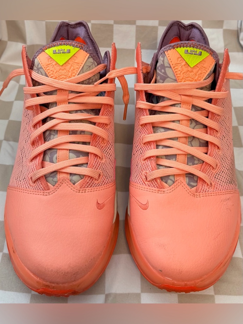Nike LeBron Witness 6/7 Basketball Shoes